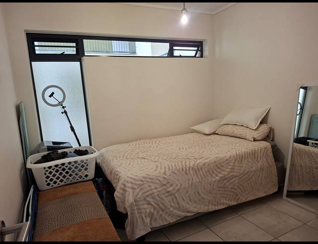 2 BEDROOM APARTMENT TO LET IN ADMIRALS PARK